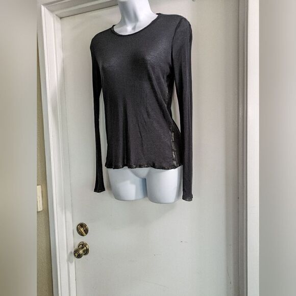 Zadig and Voltaire long sleeve super soft can be worn as a layering piece - Picture 3 of 4